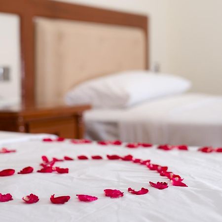 Su Tine San Royal Palace Hotel Баган Экстерьер фото
