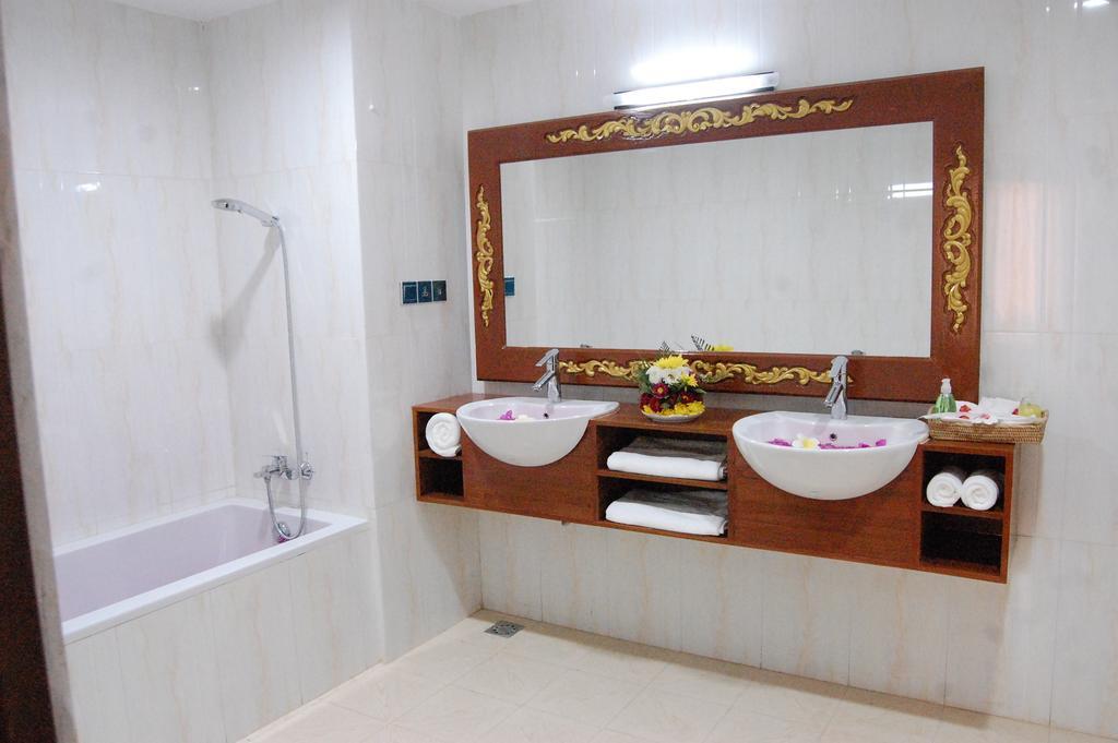 Su Tine San Royal Palace Hotel Баган Номер фото