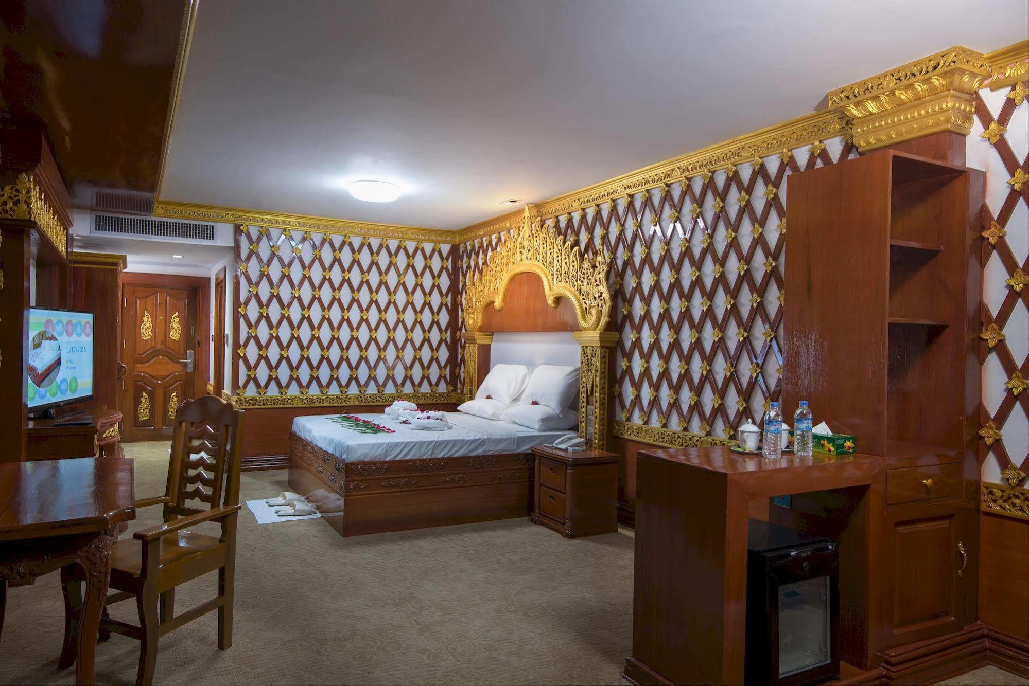 Su Tine San Royal Palace Hotel Баган Экстерьер фото