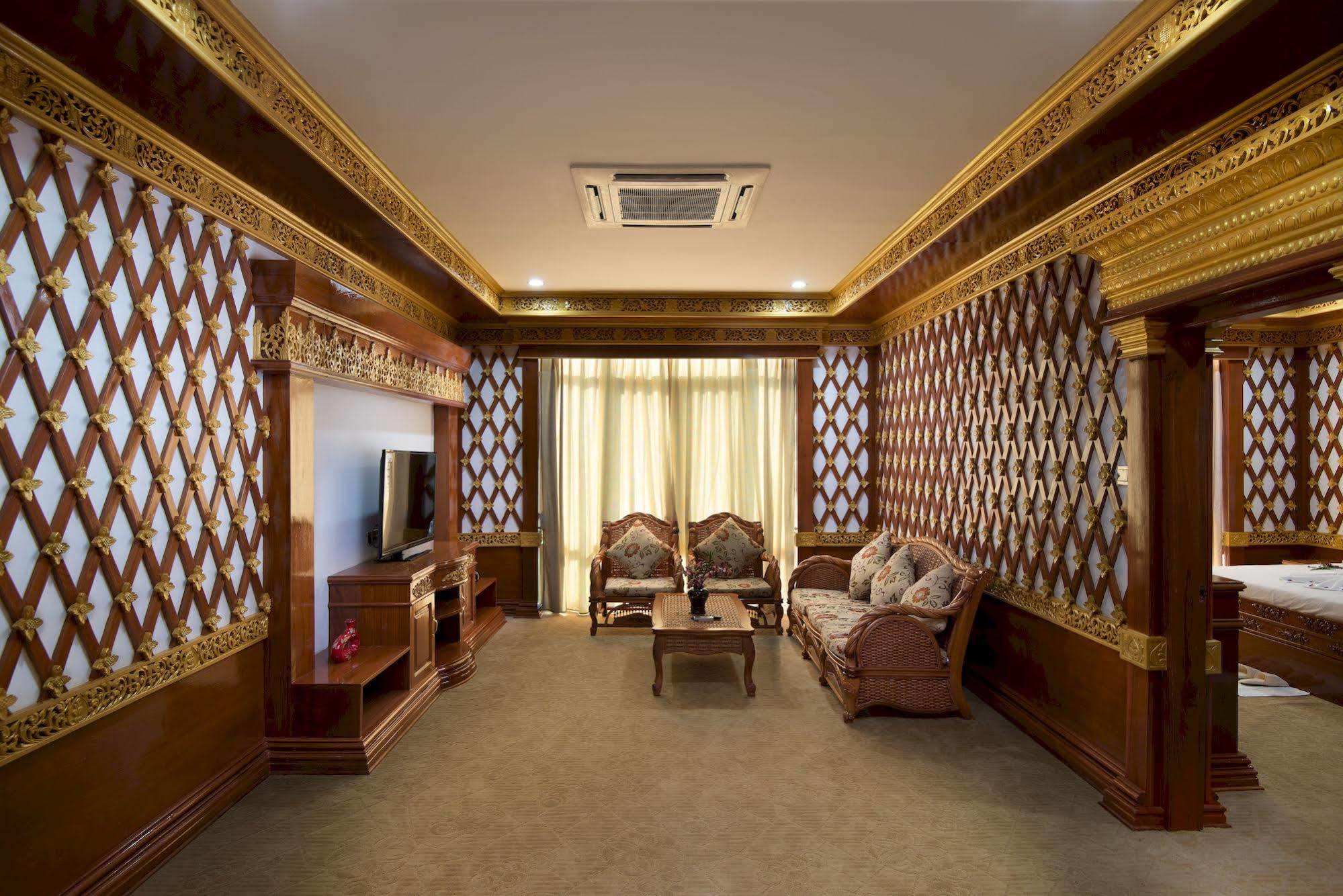 Su Tine San Royal Palace Hotel Баган Экстерьер фото